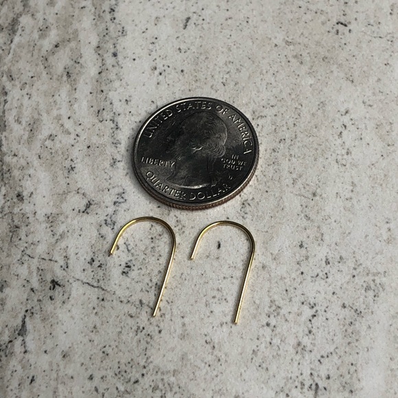925 Sterling Silver Gold Thread Through Earrings - Picture 10 of 12